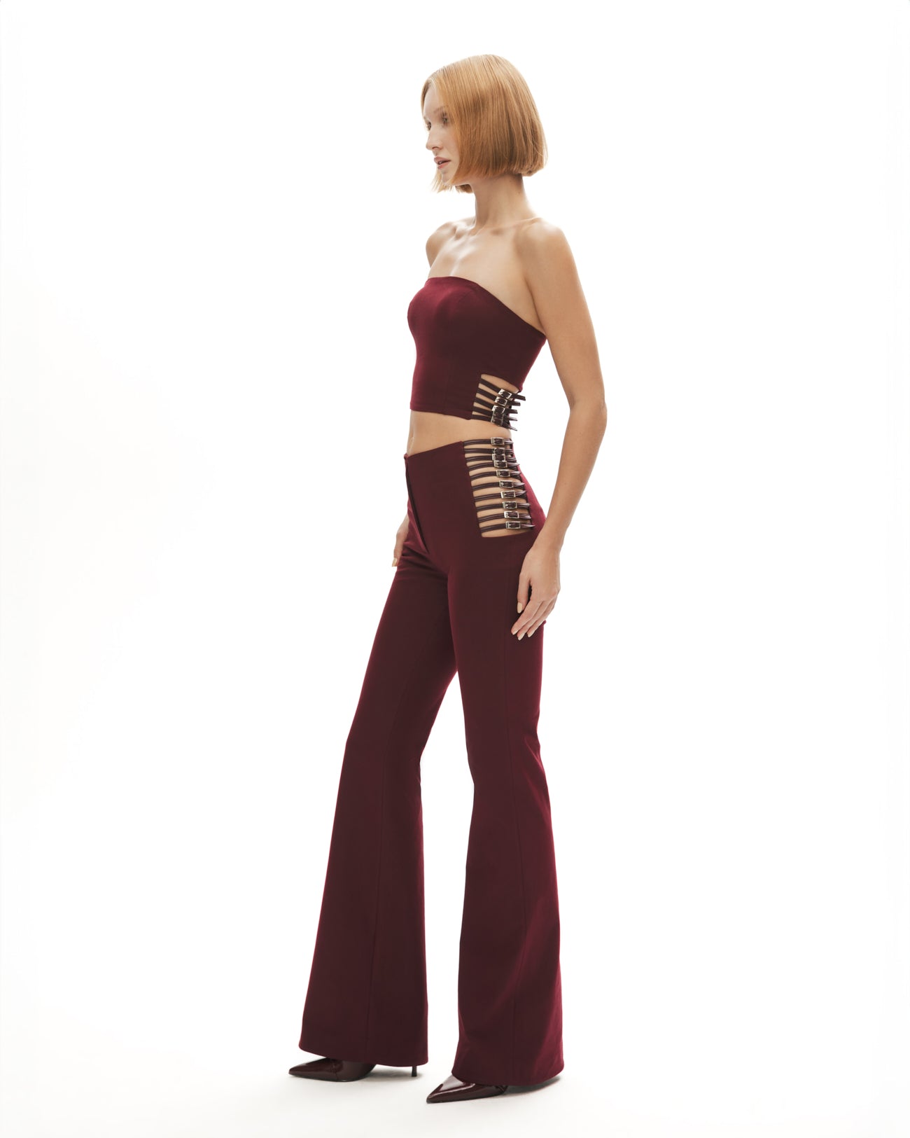 Bordo straplez yaka suni kemer detaylı top