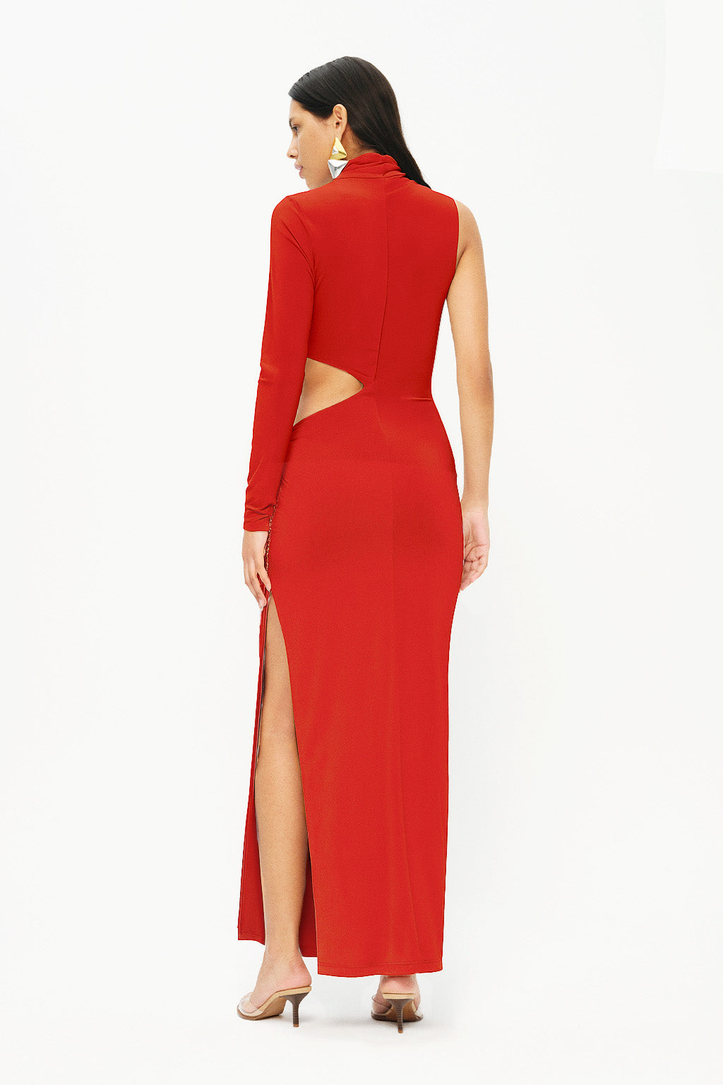 Kırmızı yüksek yaka uzun kollu cut-out detaylı yırtmaçlı maxi elbise