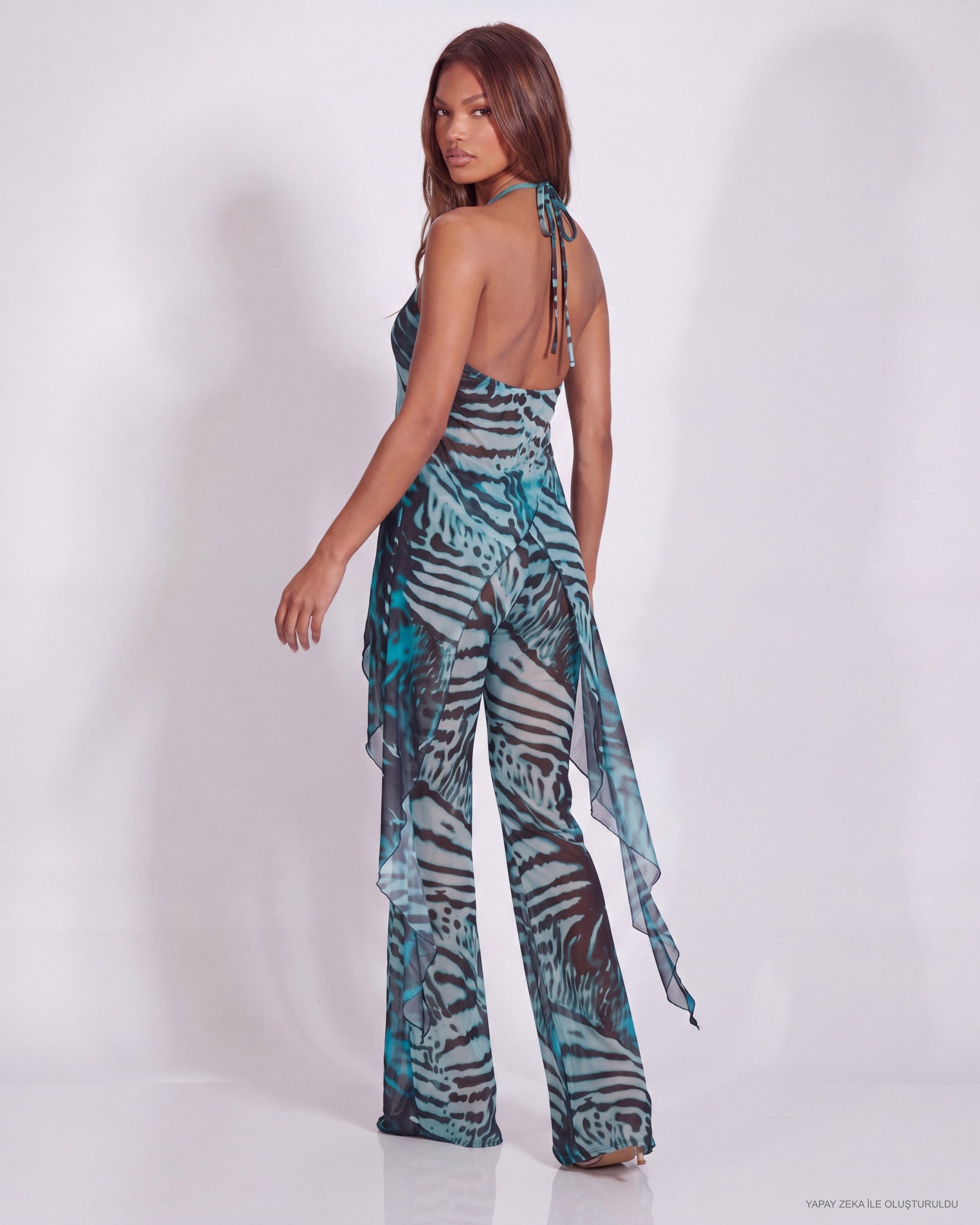 yeşil zebra desenli çapraz katmanlı halter yaka tül top, sırtı açık