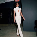 Khela Bad Decision Short Sleeve Top Off-White beyaz agraf kapamalı kısa kollu kadın crop top