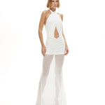 Beyaz tül kumaş büzgü detaylı göğüs dekolteli transparan maksi elbise