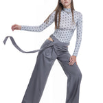 Khela bel dekolteli demir tokalı gri kumaş pantolon