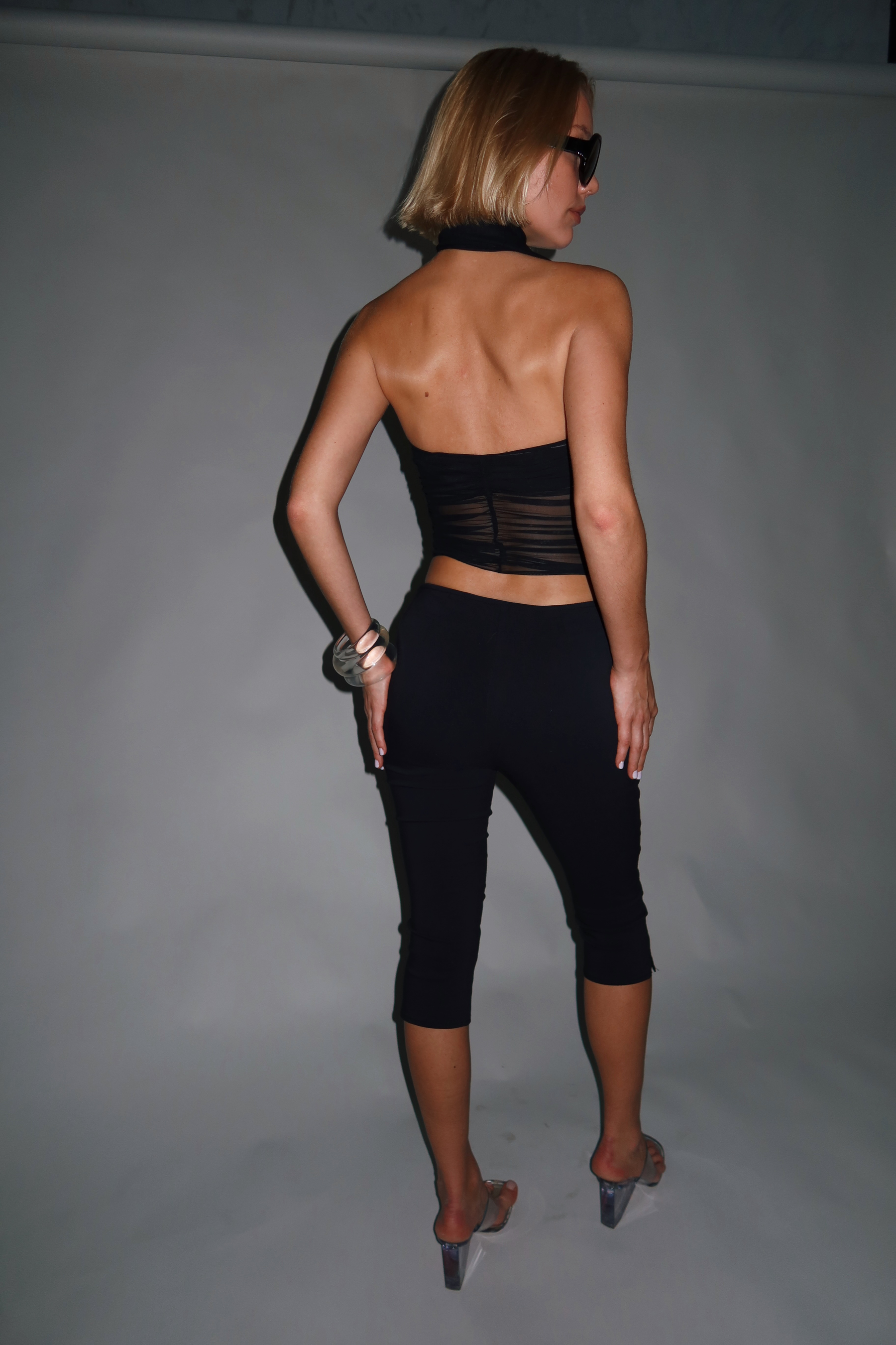 UR FAVE TOP IN BLACK