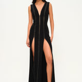 Siyah agraflı derin V yaka çift yırtmaçlı maxi elbise