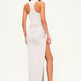 İnci yüksek yaka drapeli derin yırtmaçlı maxi elbise