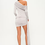 İnci tek omuz uzun kollu drapeli mini elbise