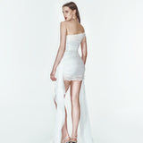 Beyaz drapeli tek omuz astar tulumlu mini elbise