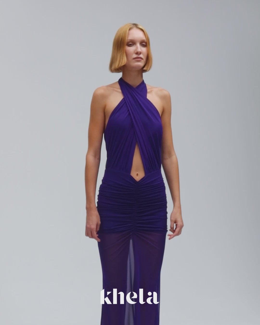 Mor tül kumaş büzgü detaylı göğüs dekolteli transparan maksi elbise