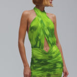 Yeşil tül kumaş büzgü detaylı göğüs dekolteli transparan maksi elbise