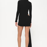 Siyah yüksek yaka uzun kollu drapeli mini elbise